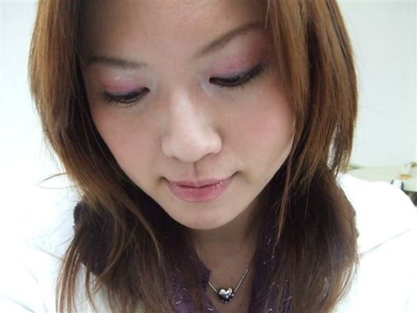 關於彩妝~請給我意見~喜洋洋「紅配橙」眼妝