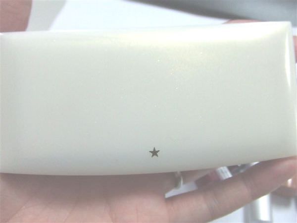 今天第三篇～新品試色妝～KATE深黑眼線膠/化妝惑星/lavshuca口紅唇蜜/MUJI唇線筆