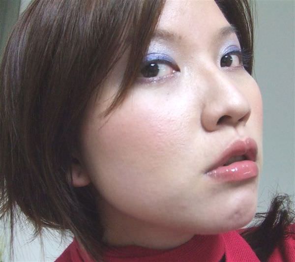 彩妝日記~最近爆愛用的ARTDECO眼影75水藍和83紫色~(有地雷)))