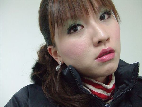 彩妝日記~有MAC粉紅芭比精神的綠眼影春妝~
