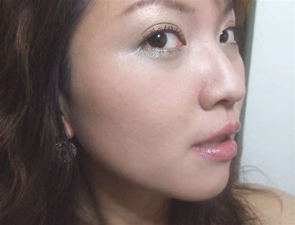 彩妝日記~連假妝容2~咖啡+綠色調的超淡妝~
