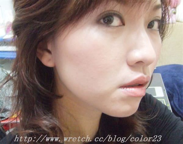 紀梵希亮晶晶飾底乳#藍莓~阿娘喂~原來透亮是這麼一回事~
