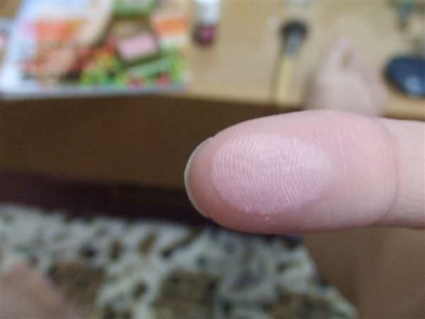 Benefit~紅粉菲菲唇頰露\蒲公英蜜粉盒~二個可愛的玩具試玩中