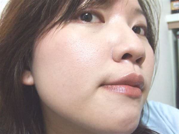 Benefit~紅粉菲菲唇頰露\蒲公英蜜粉盒~二個可愛的玩具試玩中
