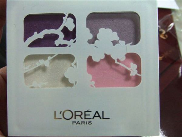 L’OREAL歐萊雅的絕色眼影盤#雪櫻花~終於買了~(含試色照)