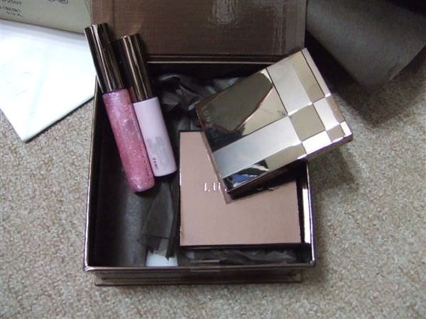 LUNASOL2007聖誕彩妝~努力想拍出光澤感的影音