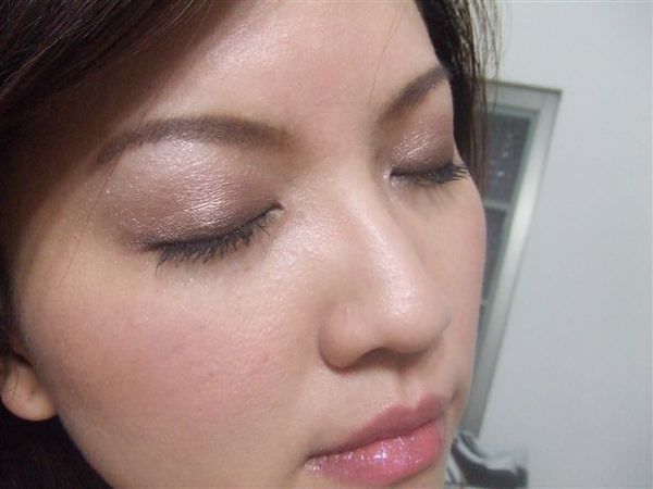 LUNASOL2007聖誕彩妝~努力想拍出光澤感的影音
