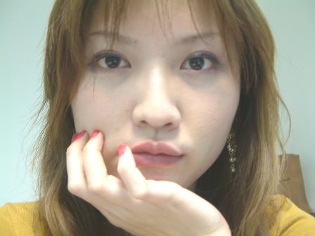 這，先聊聊人家的新髮型啦